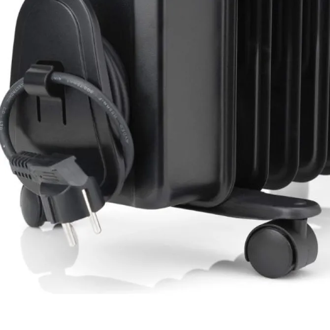 Black & Decker - Radiatore Elettrico ad Olio BXRA2000E da 2000 W, 240 V, 2 modalità di riscaldamento - Nero