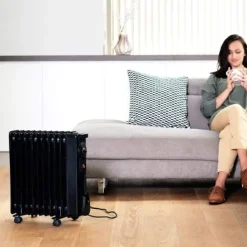 Black & Decker - Radiatore Elettrico ad Olio BXRA2000E da 2000 W, 240 V, 2 modalità di riscaldamento - Nero