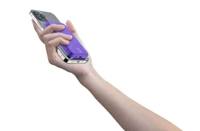 Cellularline Wireless power bank MAG 5000 Caricabatterie portatile compatibile con MagSafe Viola
