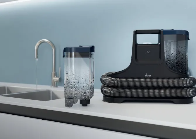 Hoover HS500 011 Pulitore a vapore portatile 1,5 L 400 W Nero, Blu