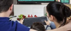 Logitech K400 Plus Tastiera Wireless